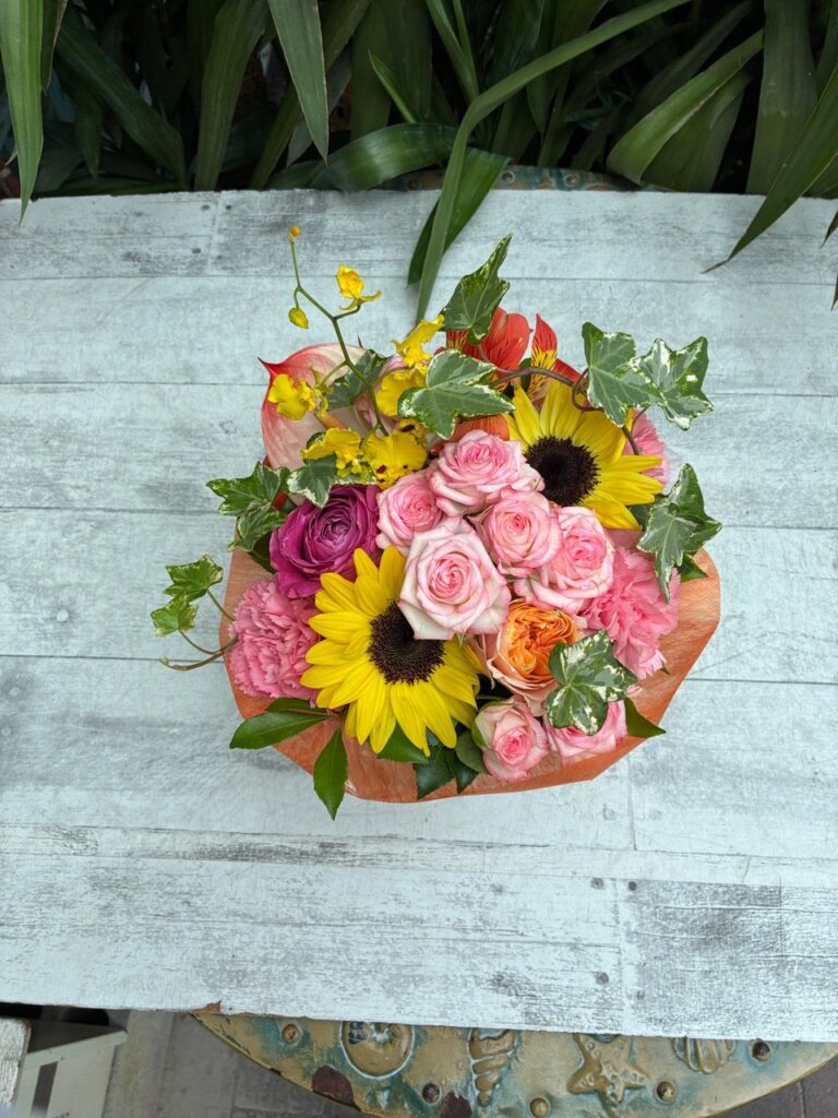 お誕生日　フラワーアレンジ　箱崎ふ頭