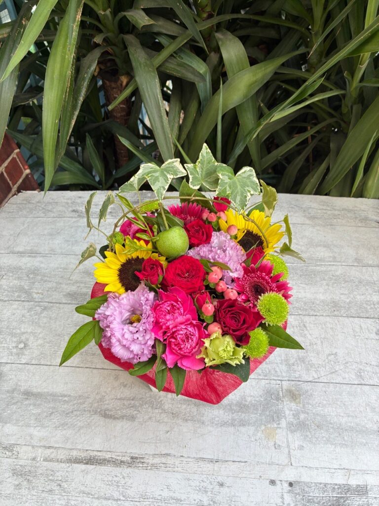 お誕生日　フラワーアレンジ　箱崎ふ頭