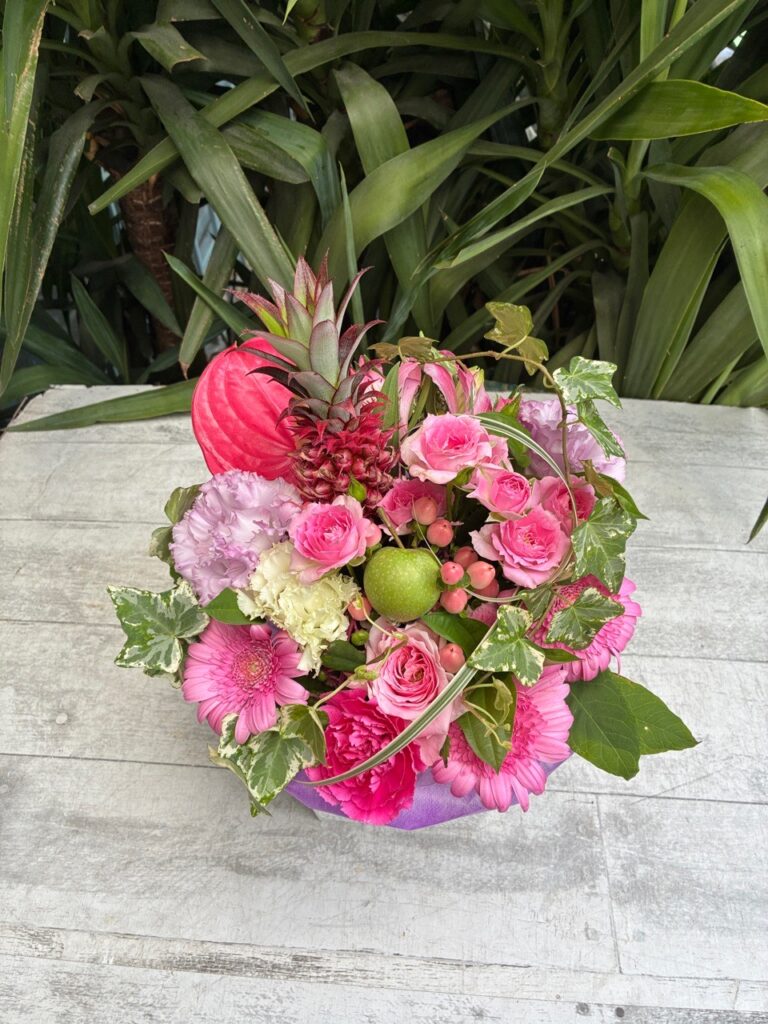 お誕生日　フラワーアレンジ　長尾