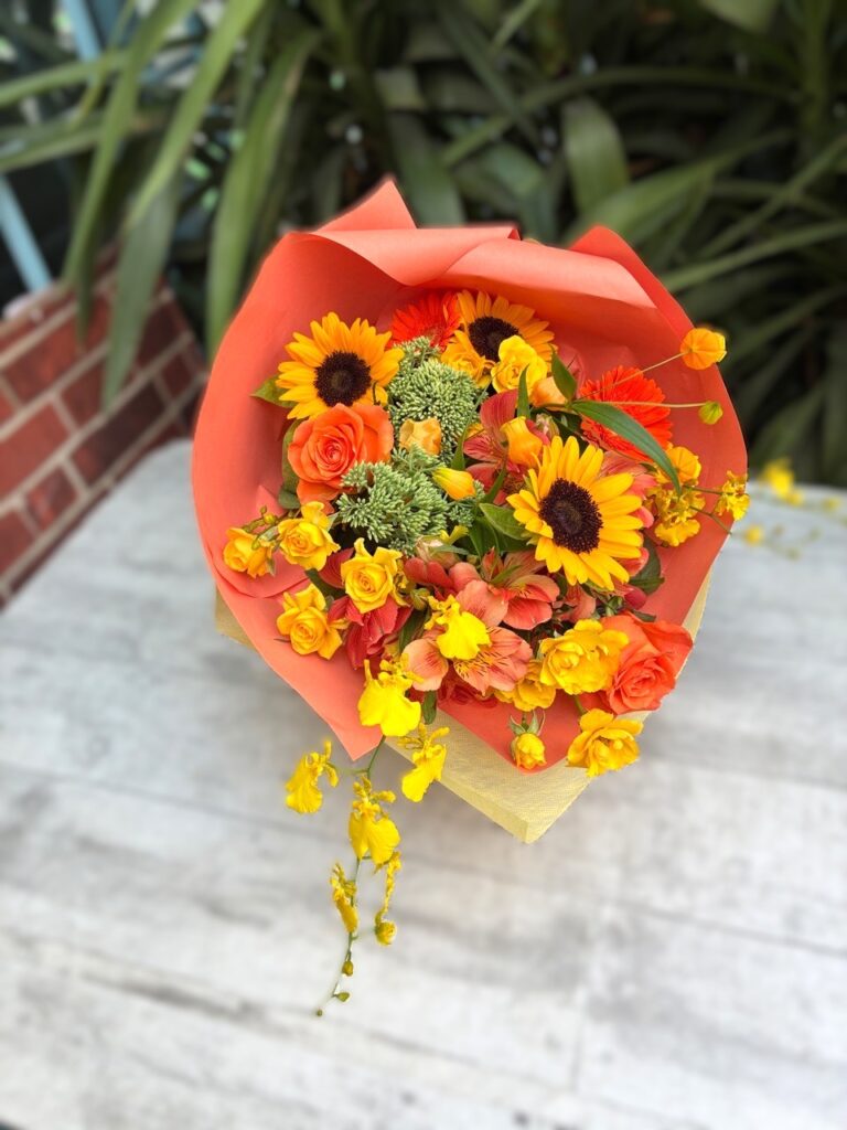 お誕生日　花束　六本松