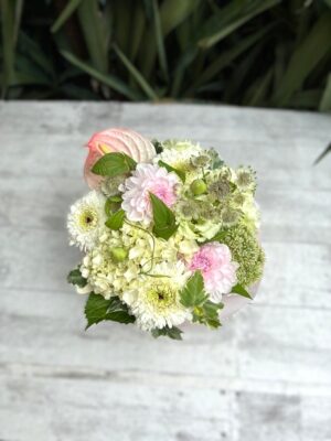 お供え　フラワーアレンジ　井尻