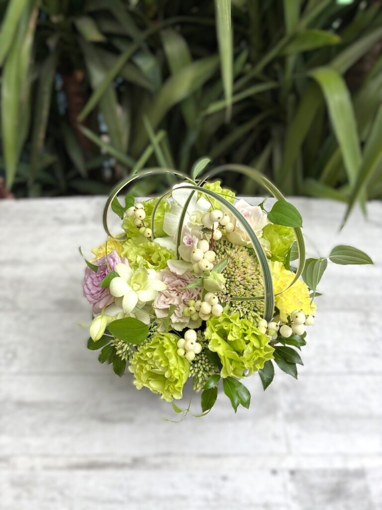 受付用　フラワーアレンジ　香椎浜