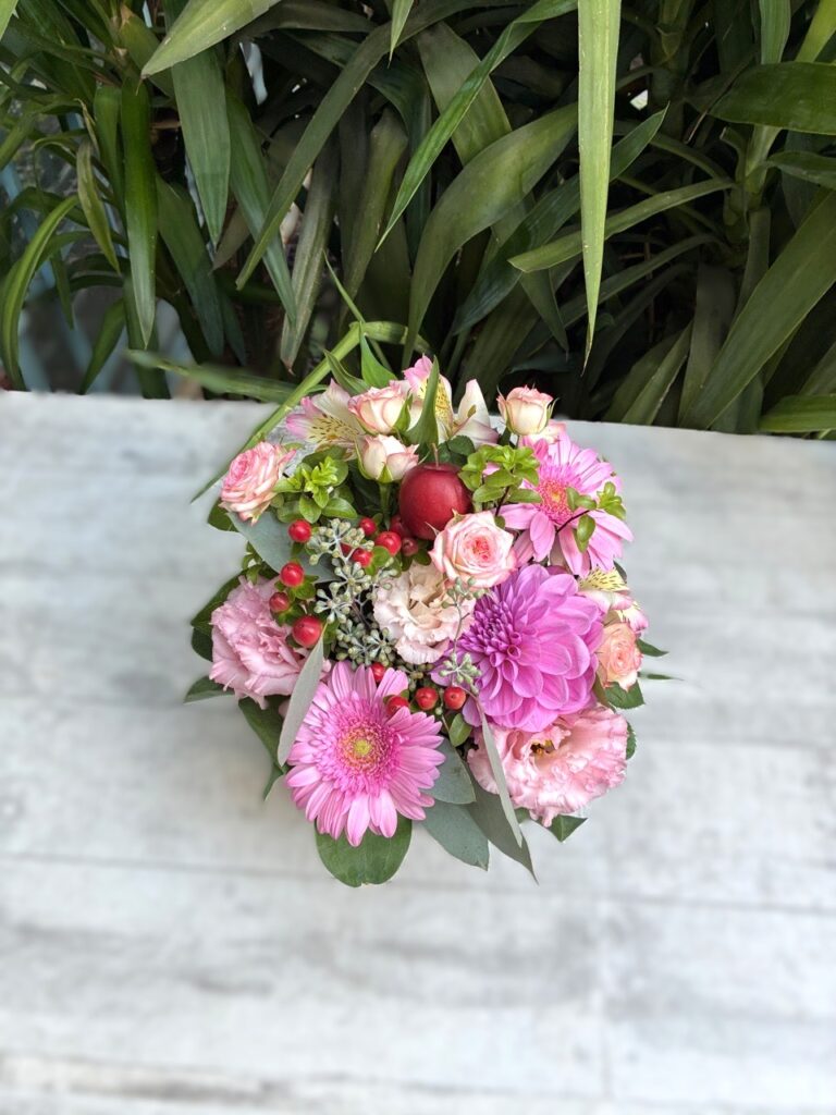 受付用　フラワーアレンジ　香椎浜