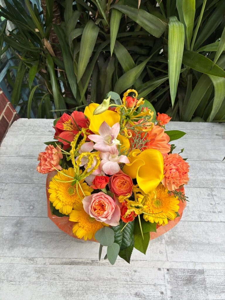 お誕生日　フラワーアレンジ　箱崎