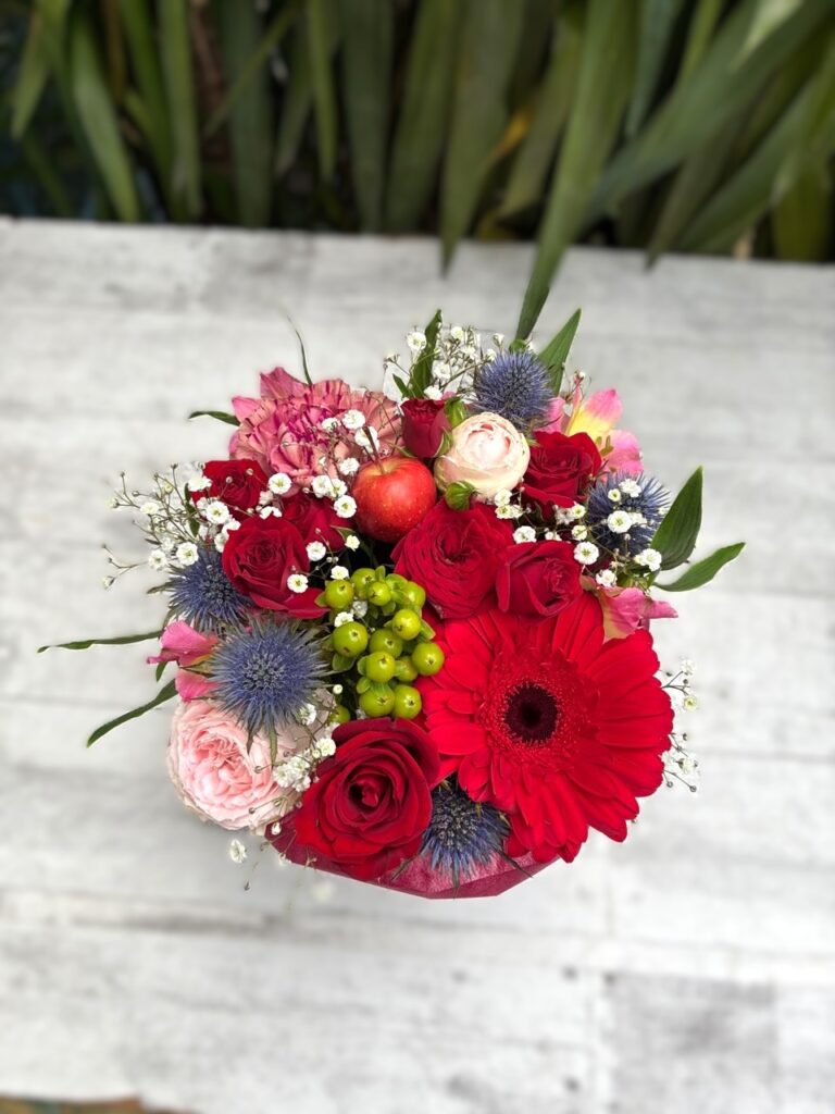 お誕生日　フラワーアレンジ　箱崎ふ頭