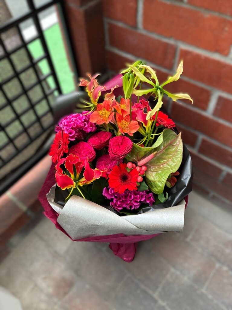 卒業式　花束　グランドハイアット福岡