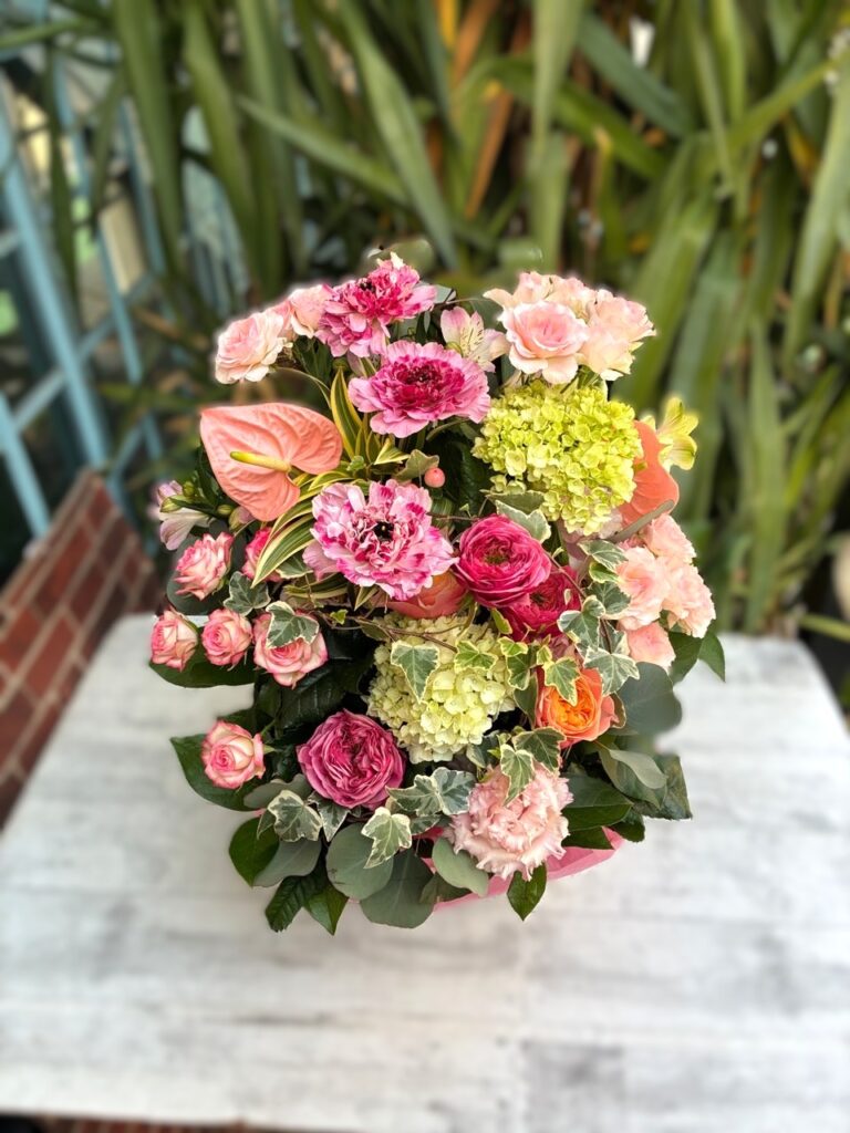 お誕生日　フラワーアレンジ　博多駅南